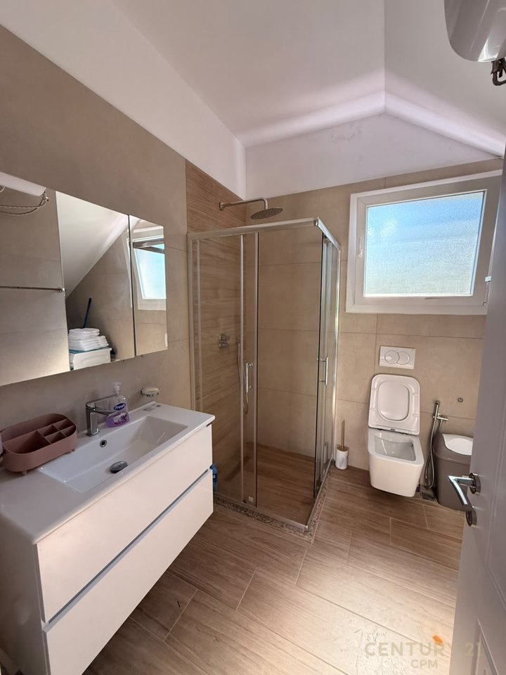 VENDIAMO VILLA INDIVIDUALE VICINO ALLA BAIA DI LALZ !