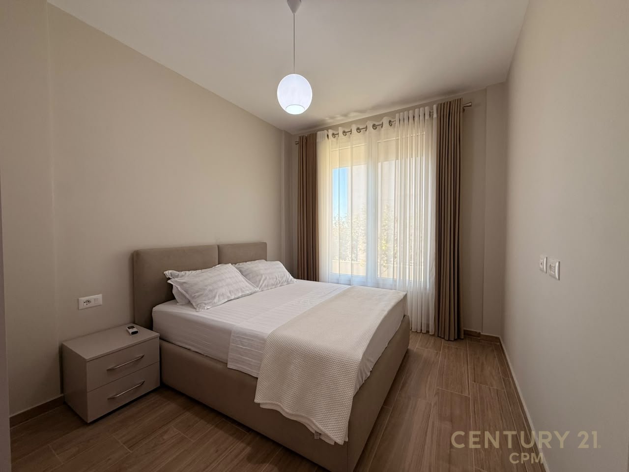 VENDIAMO VILLA INDIVIDUALE VICINO ALLA BAIA DI LALZ !