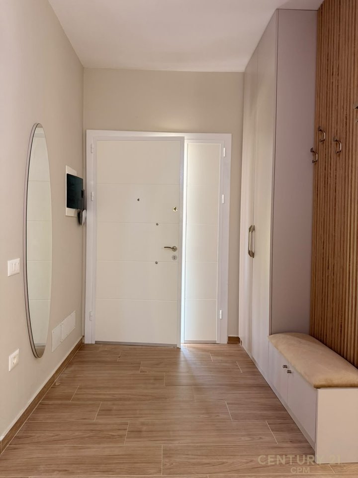 VENDIAMO VILLA INDIVIDUALE VICINO ALLA BAIA DI LALZ !
