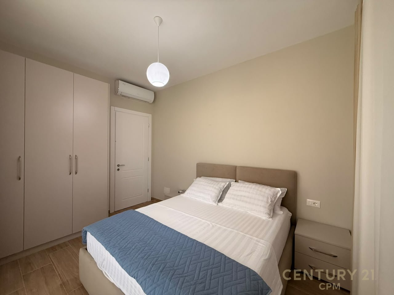 VENDIAMO VILLA INDIVIDUALE VICINO ALLA BAIA DI LALZ !