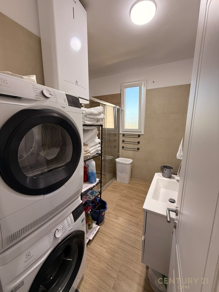 VENDIAMO VILLA INDIVIDUALE VICINO ALLA BAIA DI LALZ !