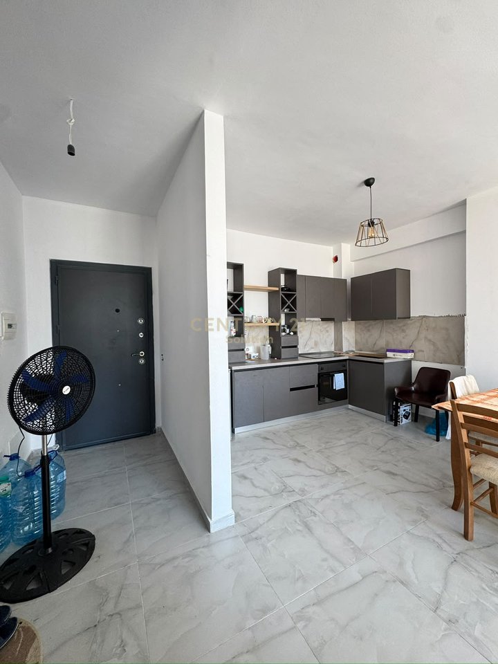 APARTAMENT 1+1 PER SHITJE NE ORIKUM!