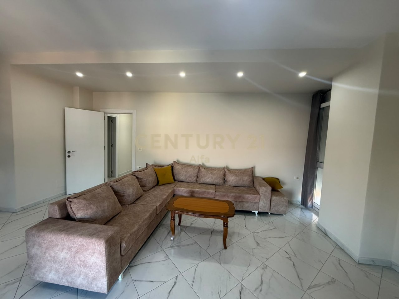 Apartament 2+1+depo per qira ne Selite