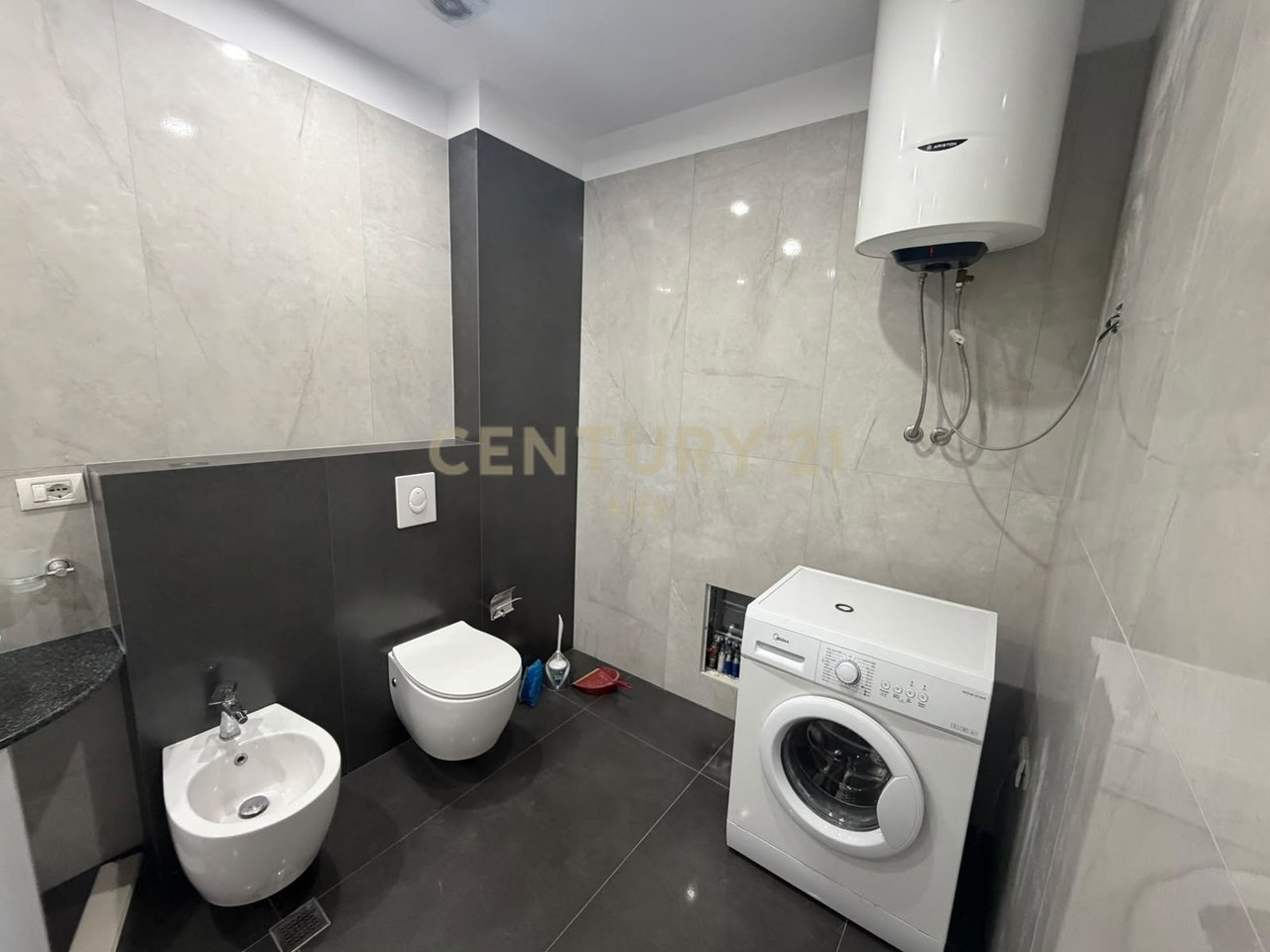 Apartament 2+1+depo per qira ne Selite