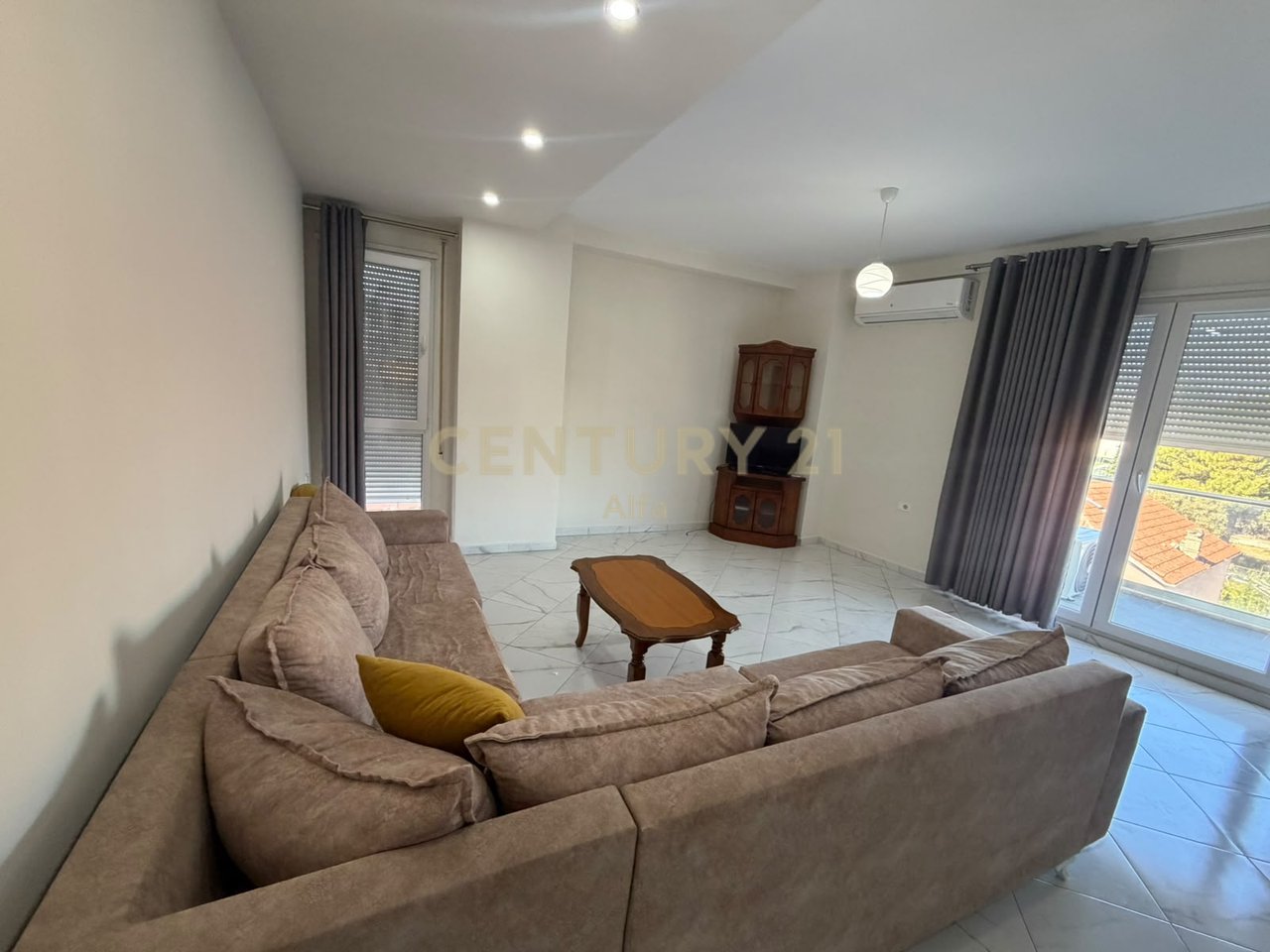 Apartament 2+1+depo per qira ne Selite