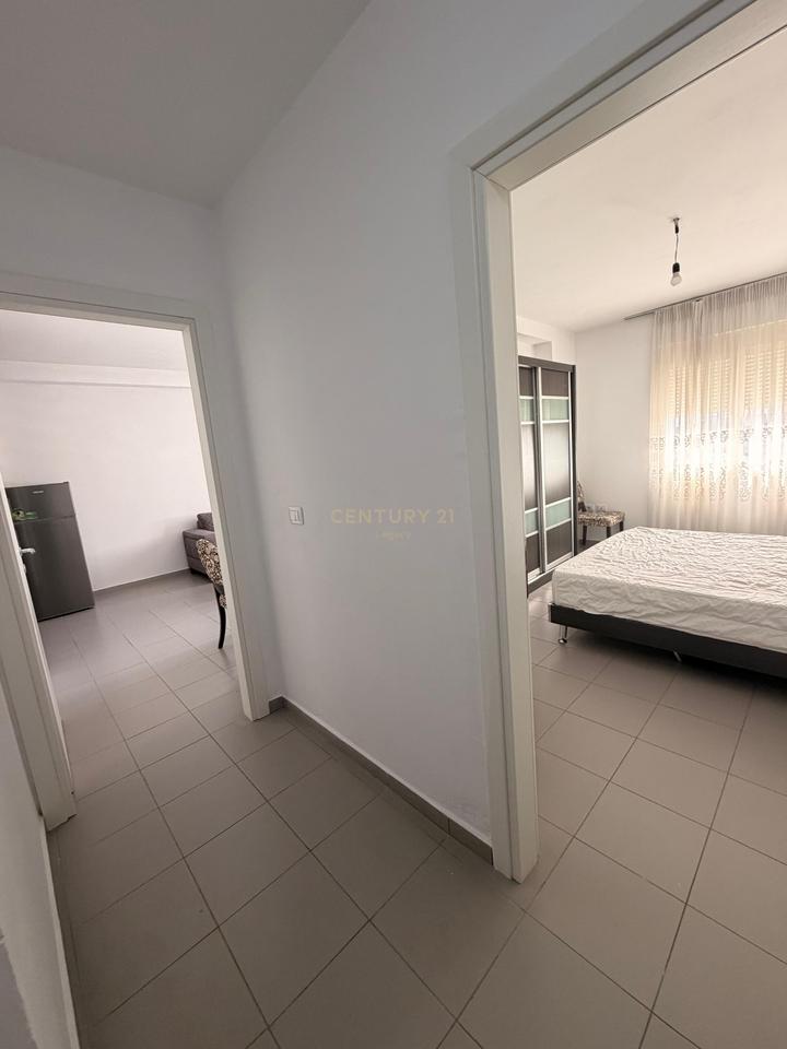 JEPET ME QIRA APARTAMENT 1+1 . ASTIR PRANE BAR ARTISTI
