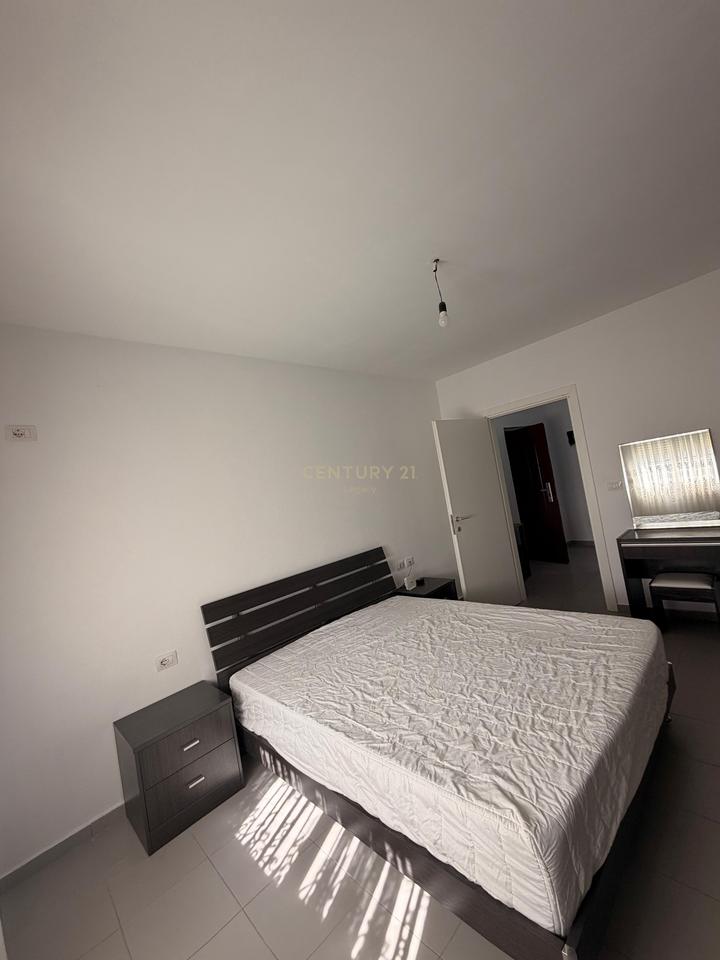 JEPET ME QIRA APARTAMENT 1+1 . ASTIR PRANE BAR ARTISTI