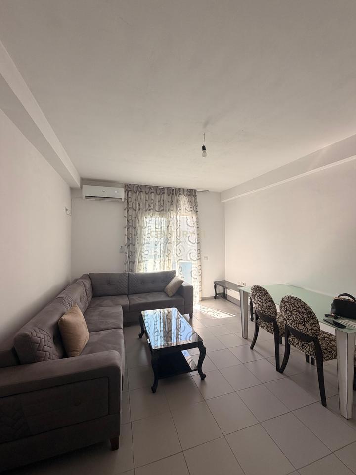 JEPET ME QIRA APARTAMENT 1+1 . ASTIR PRANE BAR ARTISTI