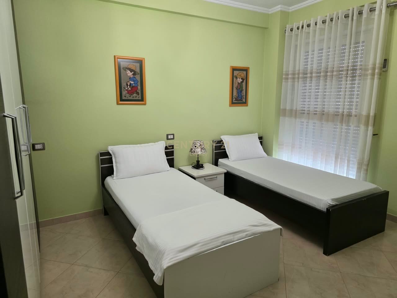 FOR RENT 2+1+2 APARTMENT ON ISMAIL QEMALI STREET – OPPOSITE THE ARTISTIC HIGH SCHOOL