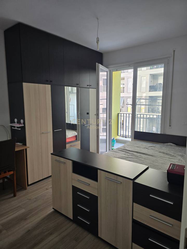 JEPET ME QIRA | 2+1 | UNIVERS CITY
📍 Univers City, Tiranë
Apartament 2+1