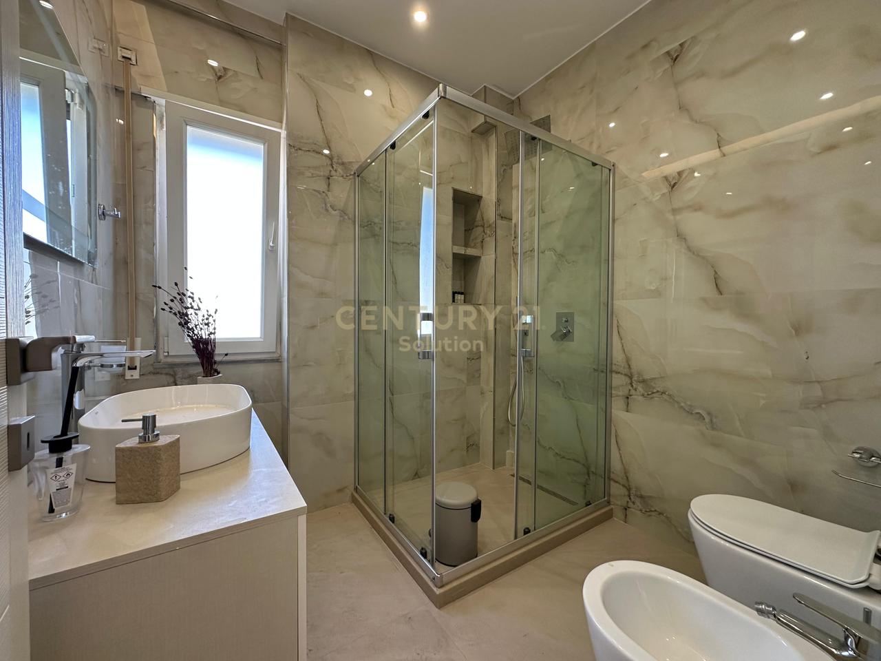 APARTAMENT 2+1+2  PER SHITJE TEK KOMUNA E PARISIT!