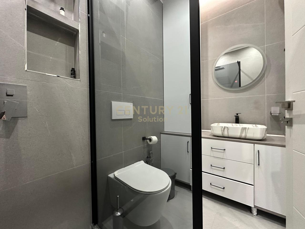 APARTAMENT 2+1+2  PER SHITJE TEK KOMUNA E PARISIT!