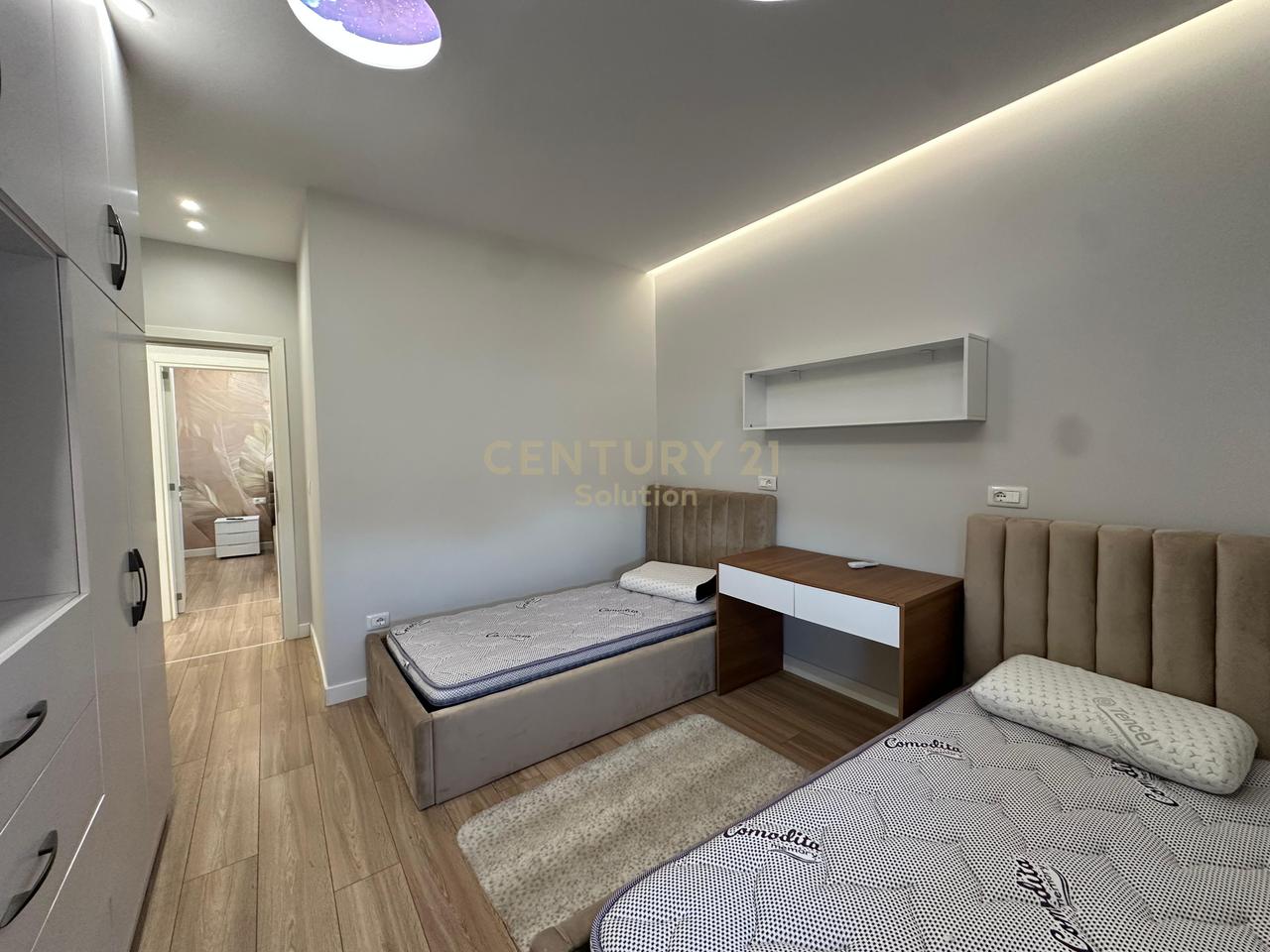 APARTAMENT 2+1+2  PER SHITJE TEK KOMUNA E PARISIT!