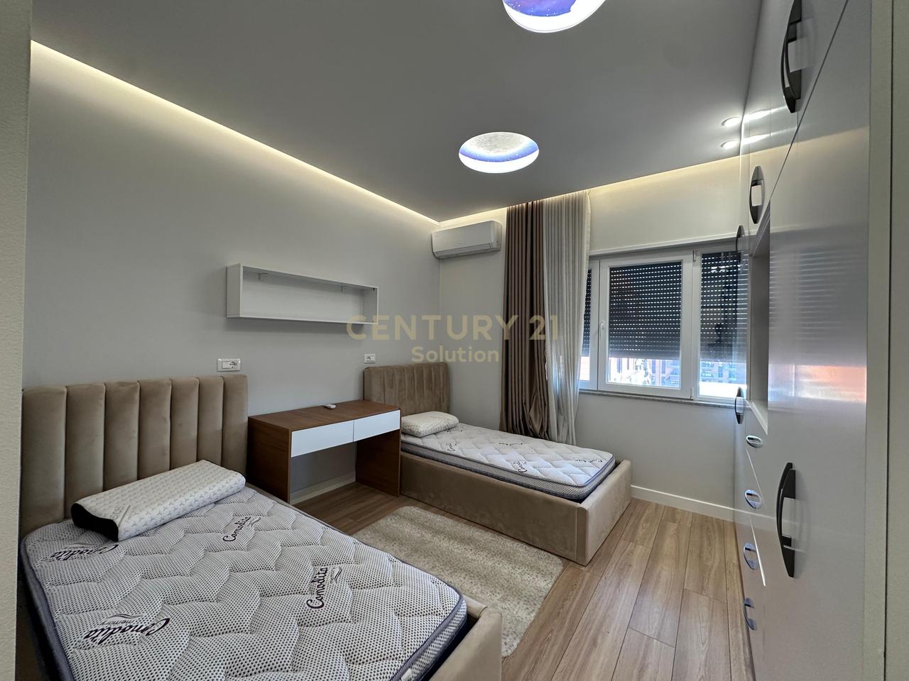 APARTAMENT 2+1+2  PER SHITJE TEK KOMUNA E PARISIT!