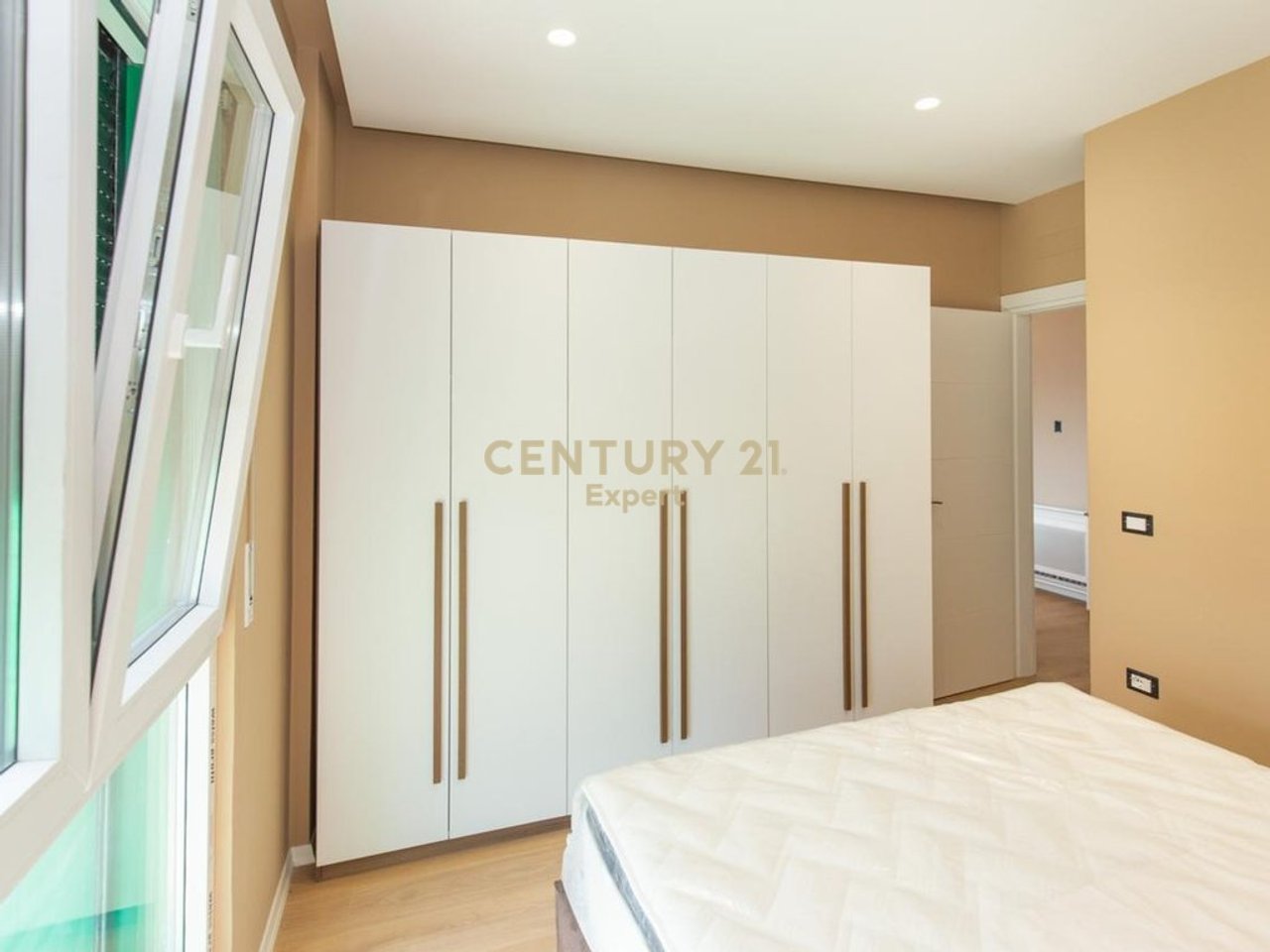 Apartament 1+1 për qira në Rrugën e Jordan Misja