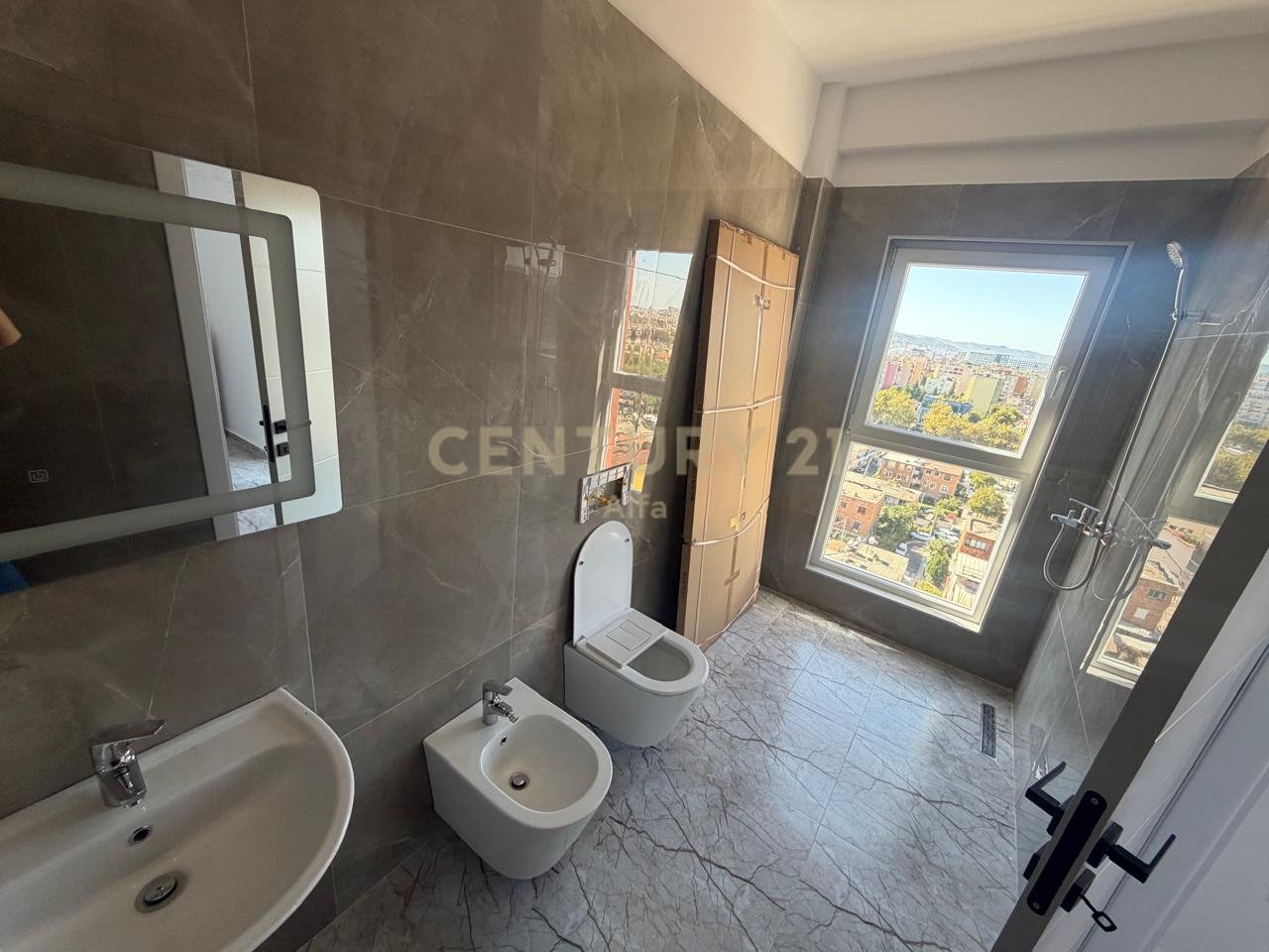 Apartment 1+1 for rent at Aura Complex/Furnishing process