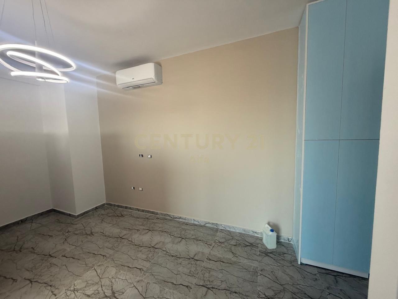 Apartment 1+1 for rent at Aura Complex/Furnishing process