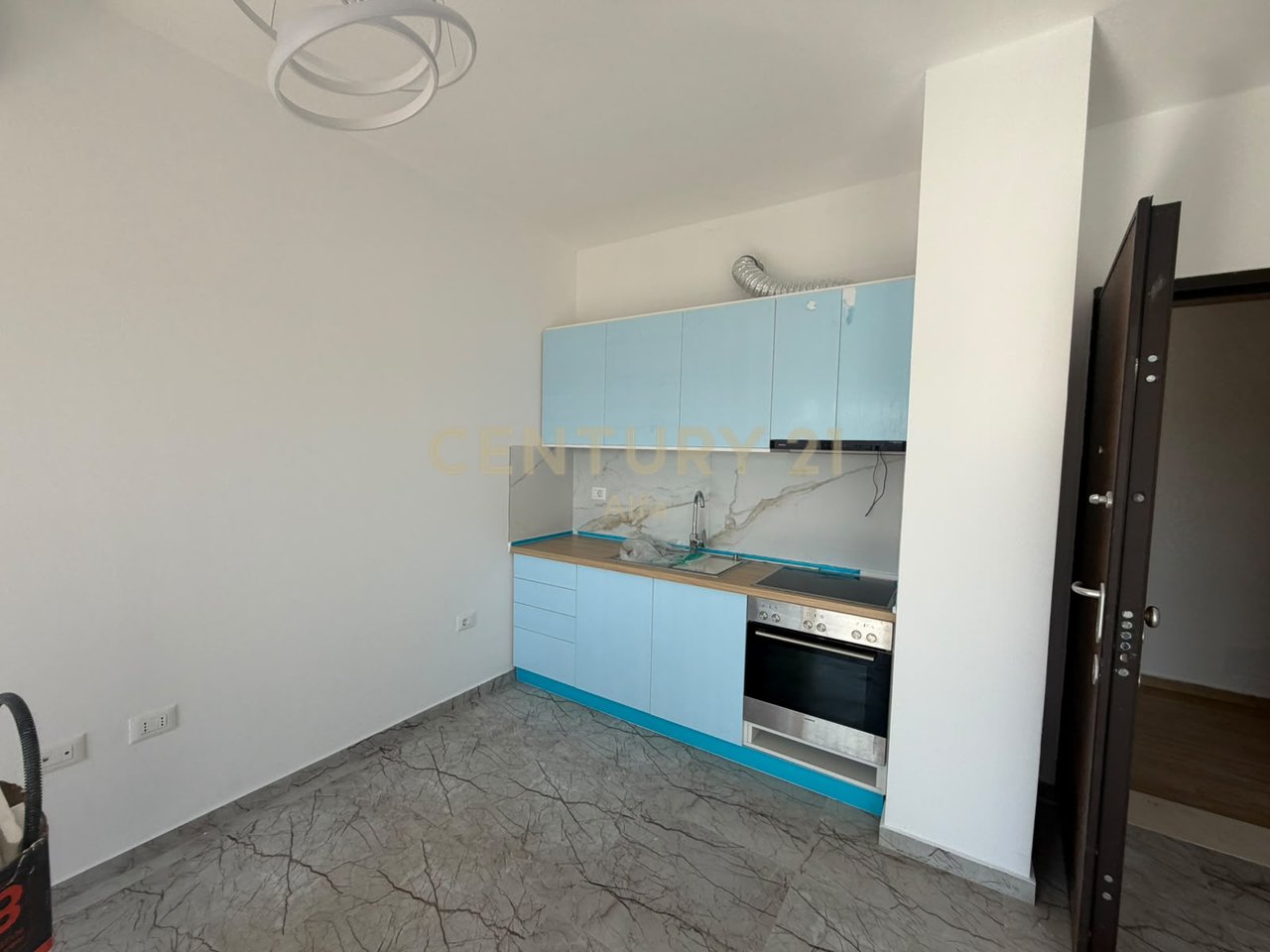 Apartment 1+1 for rent at Aura Complex/Furnishing process