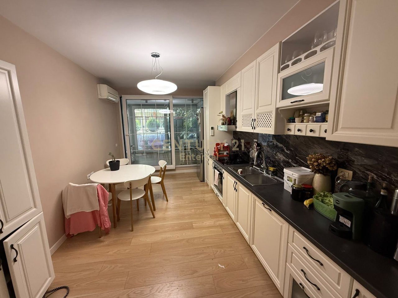 🏡 SHITET APARTAMENT 2+1+2+ Poste Parkimi + Verande tek rruga e Kosovareve