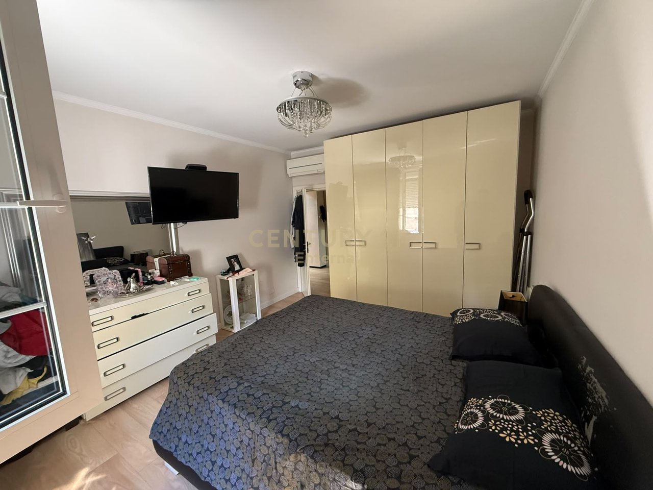 🏡 SHITET APARTAMENT 2+1+2+ Poste Parkimi + Verande tek rruga e Kosovareve