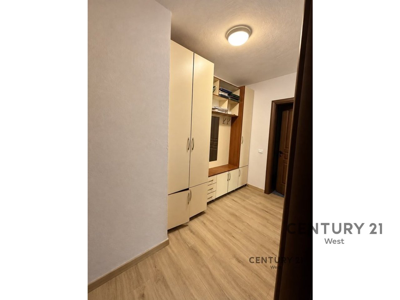 Apartament 1+1 Me Qira te Ali Demi