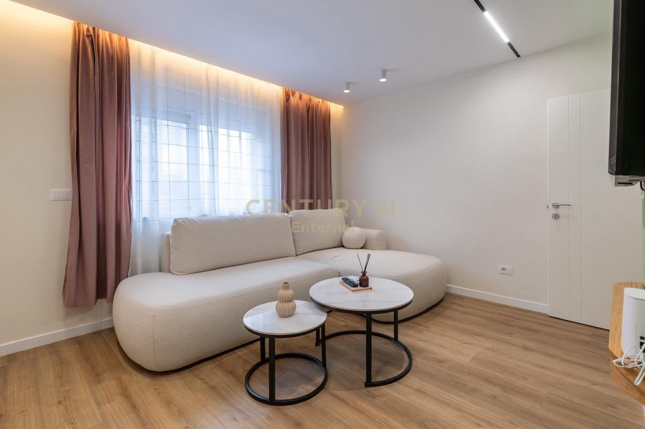 Appartamento 2+1 in Affitto in Via Kavaja, Tirana - 880€ | 80.4 m²