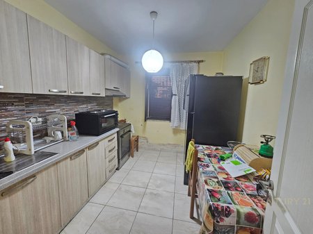 Apartament 1+1 në shitje – Rruga Asim Vokshi, Tiranë!!