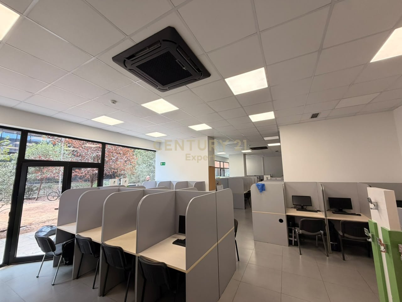 COMMERCIAL SPACE FOR RENT JORDAN MISJA STREET