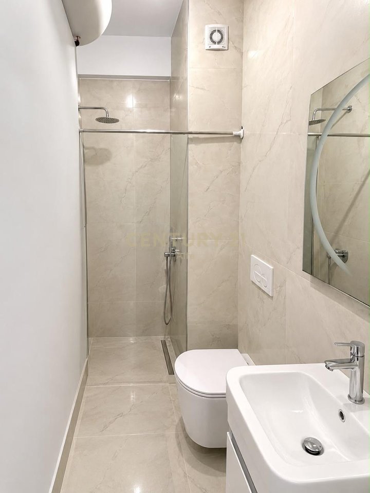 SHITET APARTAMENT 1+1 NË KOMPLEKSIN KADIU- ALI DEM !!