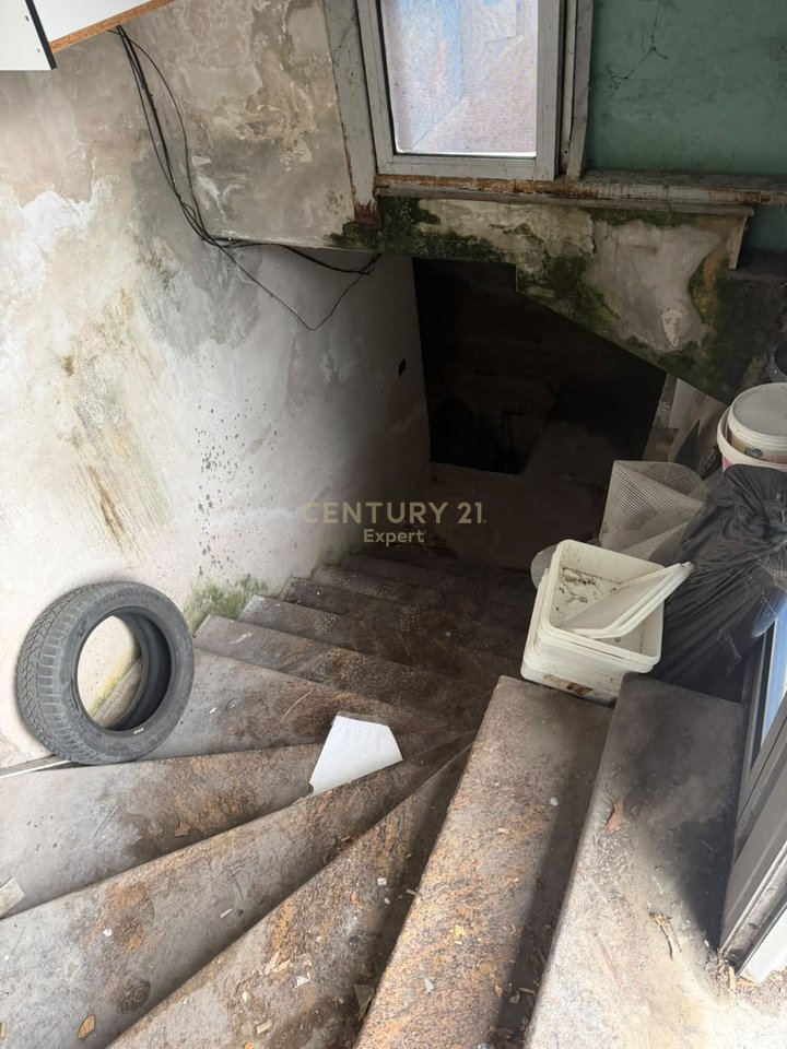 SPAZIO MULTIFUNZIONALE IN VENDITA – KAMËZ, CENTRO