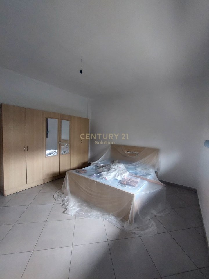 AFFITTASI APPARTAMENTO PRIVATO 2+1 + PARCHEGGIO, VICINO ALL'ISTITUTO UBT