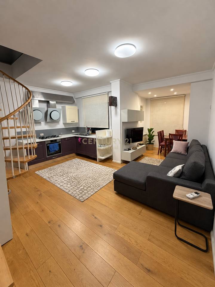 Liqeni I Thate- Jepet Me Qera Duplex 3+1+2 Premium + 🅿️ Perfshire