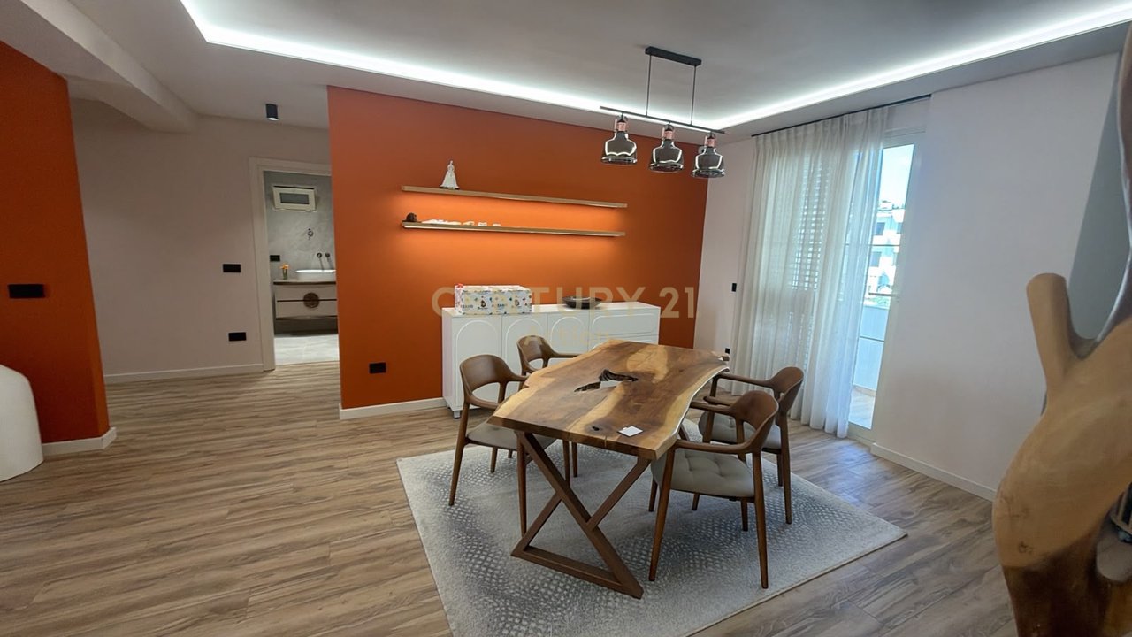 SHITET APARTAMENT 2+1 | RRUGA E PORTIT, DURRËS