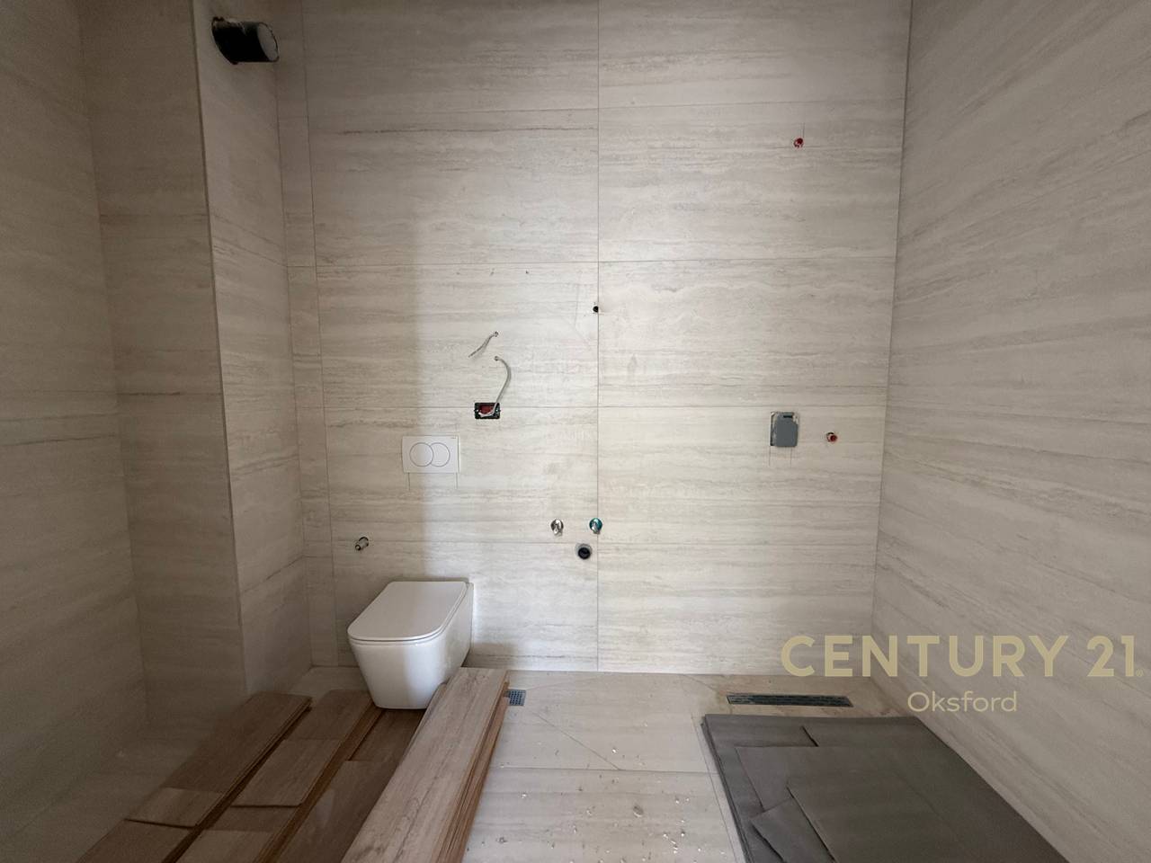 We sell 2+1+2 apartment, near the former Aviation Field!