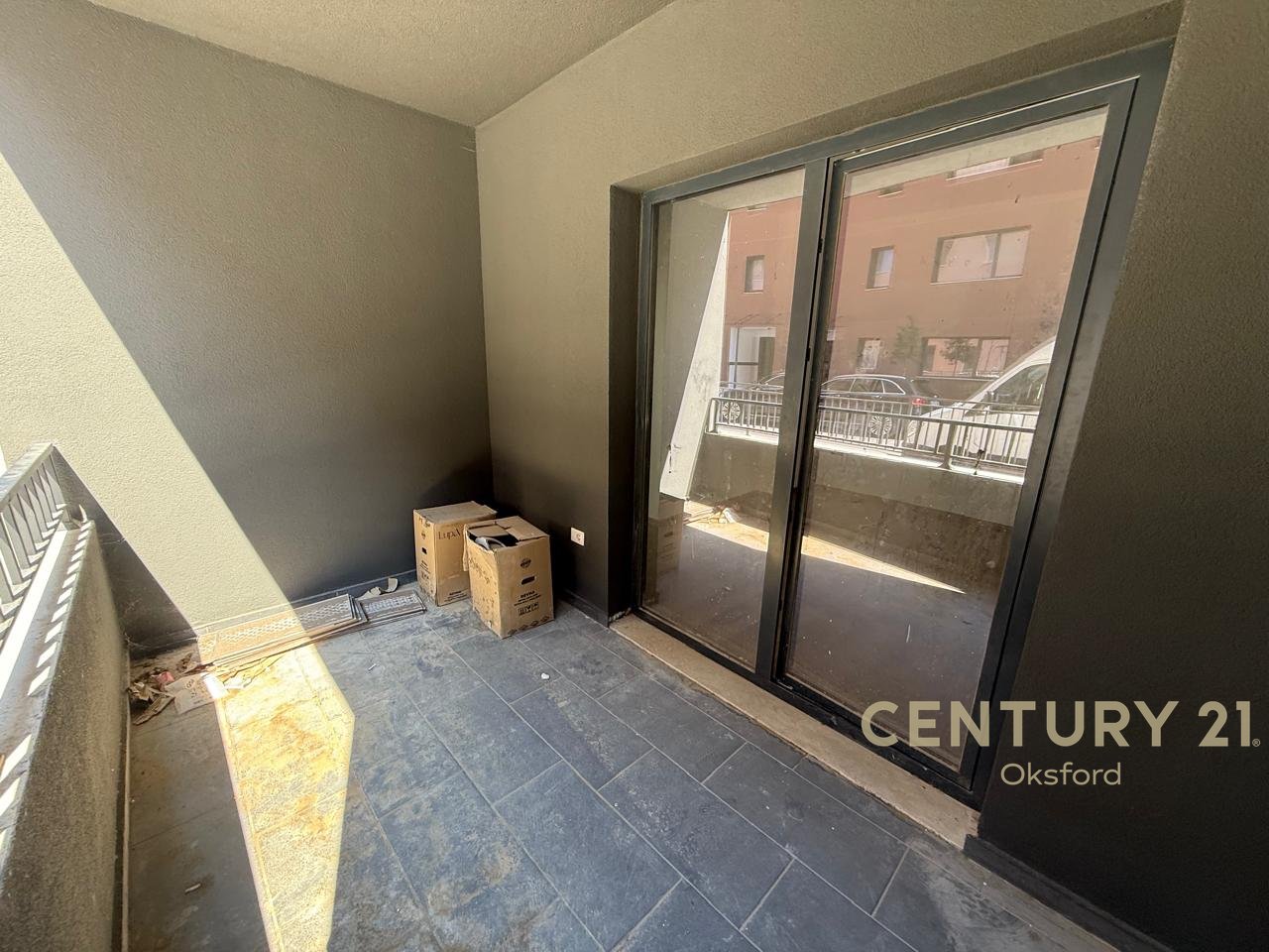 SHESIM APARTAMENT 1+1 TEK RRUGA E ELBASANIT , TEK "XHELUKS RESIDENCE "!