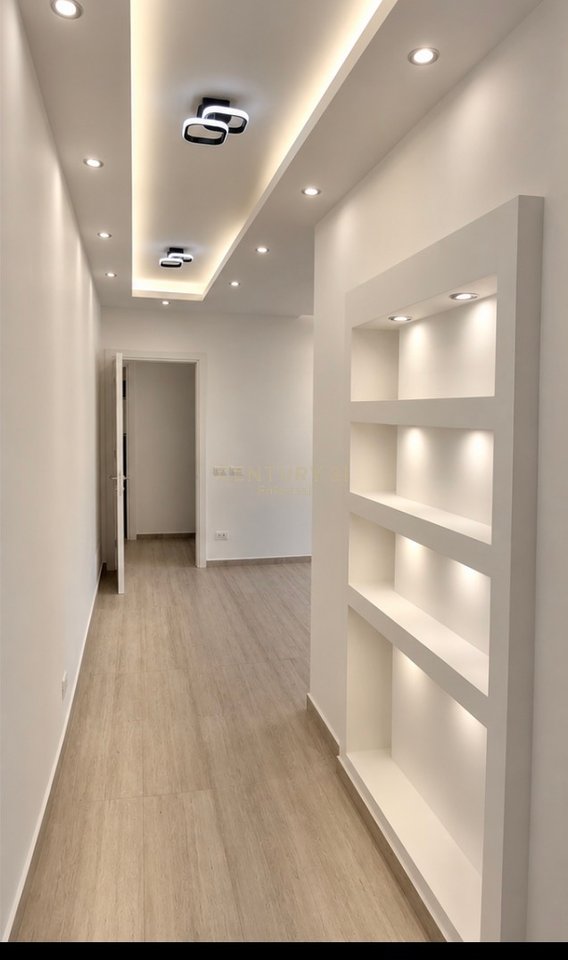 Kosovareve Street - Furnished Office for Rent 110m2 3 Workspaces