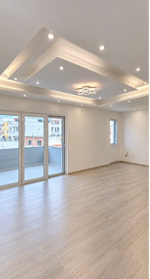 Kosovareve Street - Furnished Office for Rent 110m2 3 Workspaces
