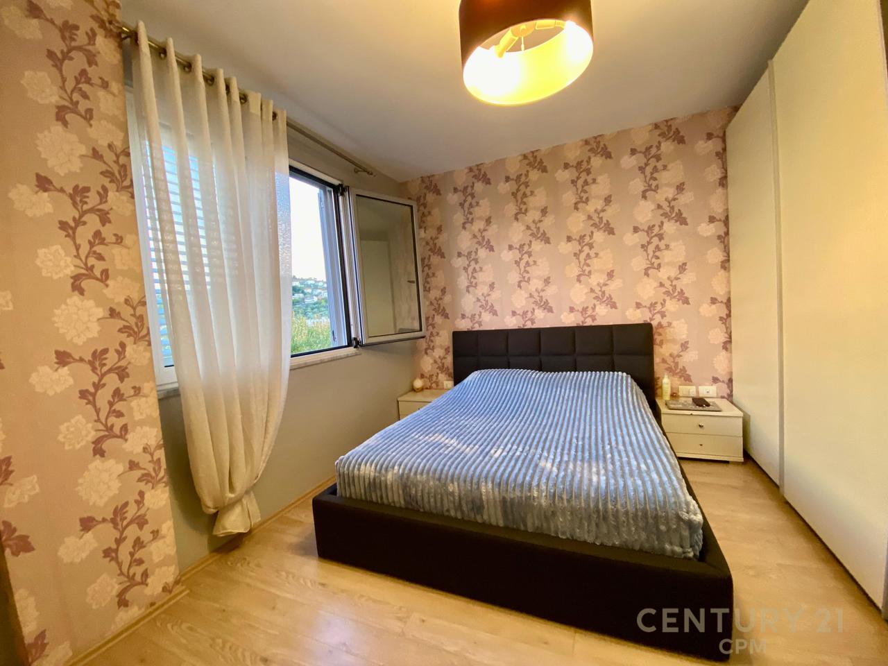 SHESIM APARTAMENT 2+1+ POST PARKIMI  TEK LIQENI I THATE