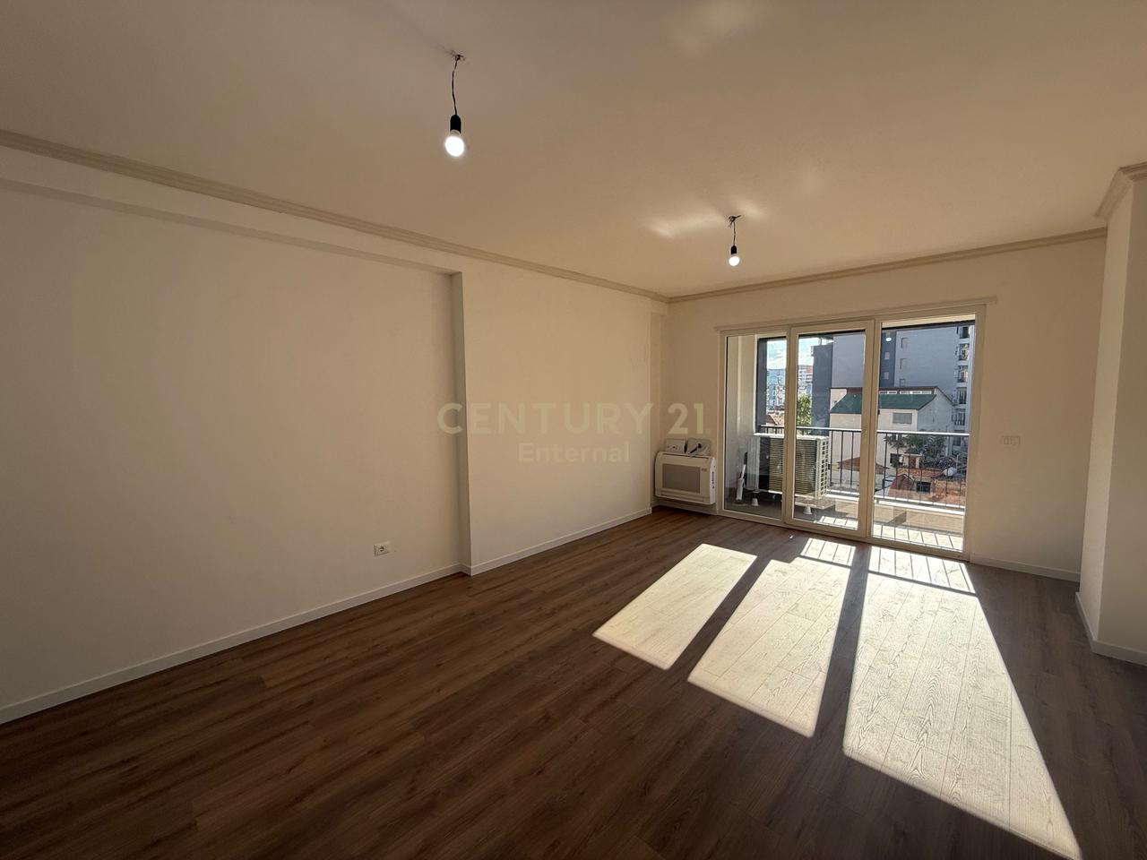 Locale per Uffici in Affitto – Nuovo Mercato