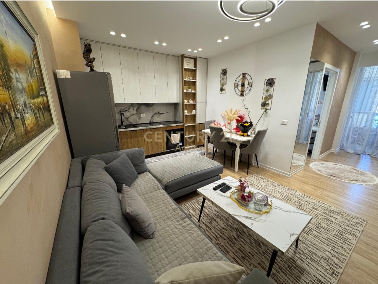 SHITET APARTAMENT 2+1 | ASTIR, TE FRATARI