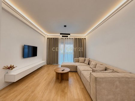 APARTAMENT 3+1+2+ POST PARKIMI ME QIRA – RRUGA E KOSOVARËVE, TIRANË