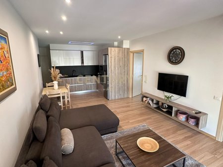 Jepet me Qira Apartament 2+1 – Ring Center, Zogu i Zi, Tiranë