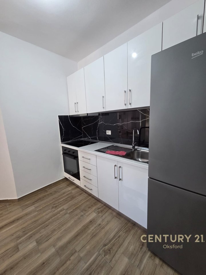 VENDESI APPARTAMENTO 1+1 A SHËNGJIN – PRIMA FILA CON VISTA LATERALE