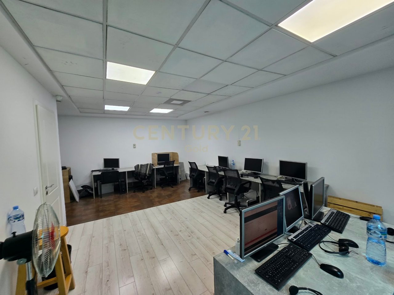 OPEN SPACE OFFICE SPACE FOR RENT IN THE CENTER OF TIRANA !