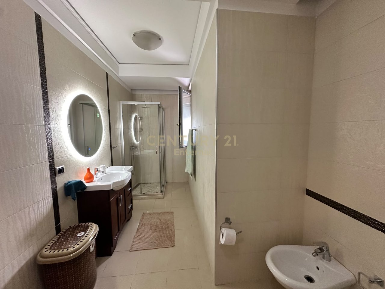 Jepet  Apartament 2+1 Me Qira Tek Ish Garda