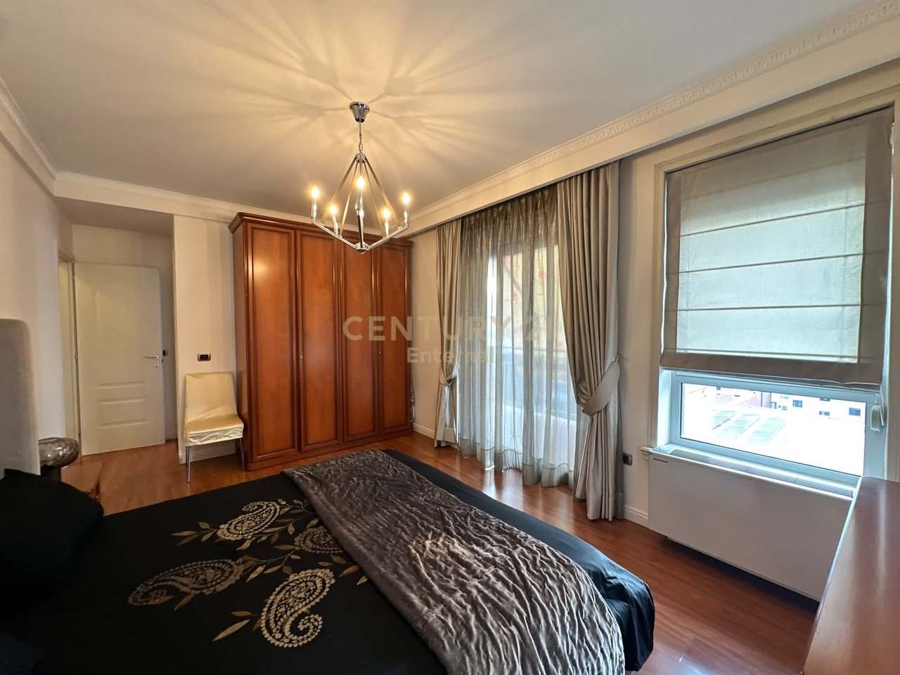 Jepet  Apartament 2+1 Me Qira Tek Ish Garda