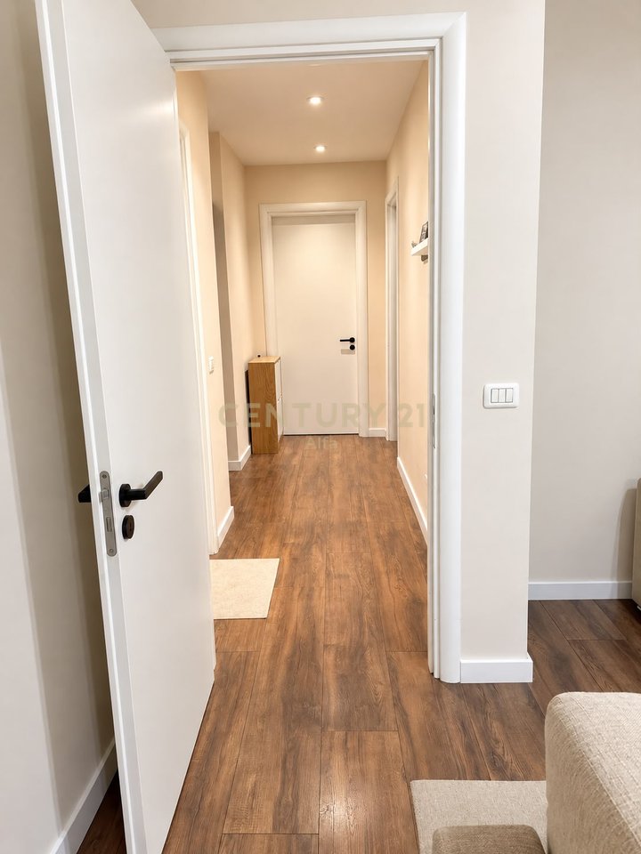 Shitet Apartament 2+1+2 në Astir, pranë 2 Palmave!