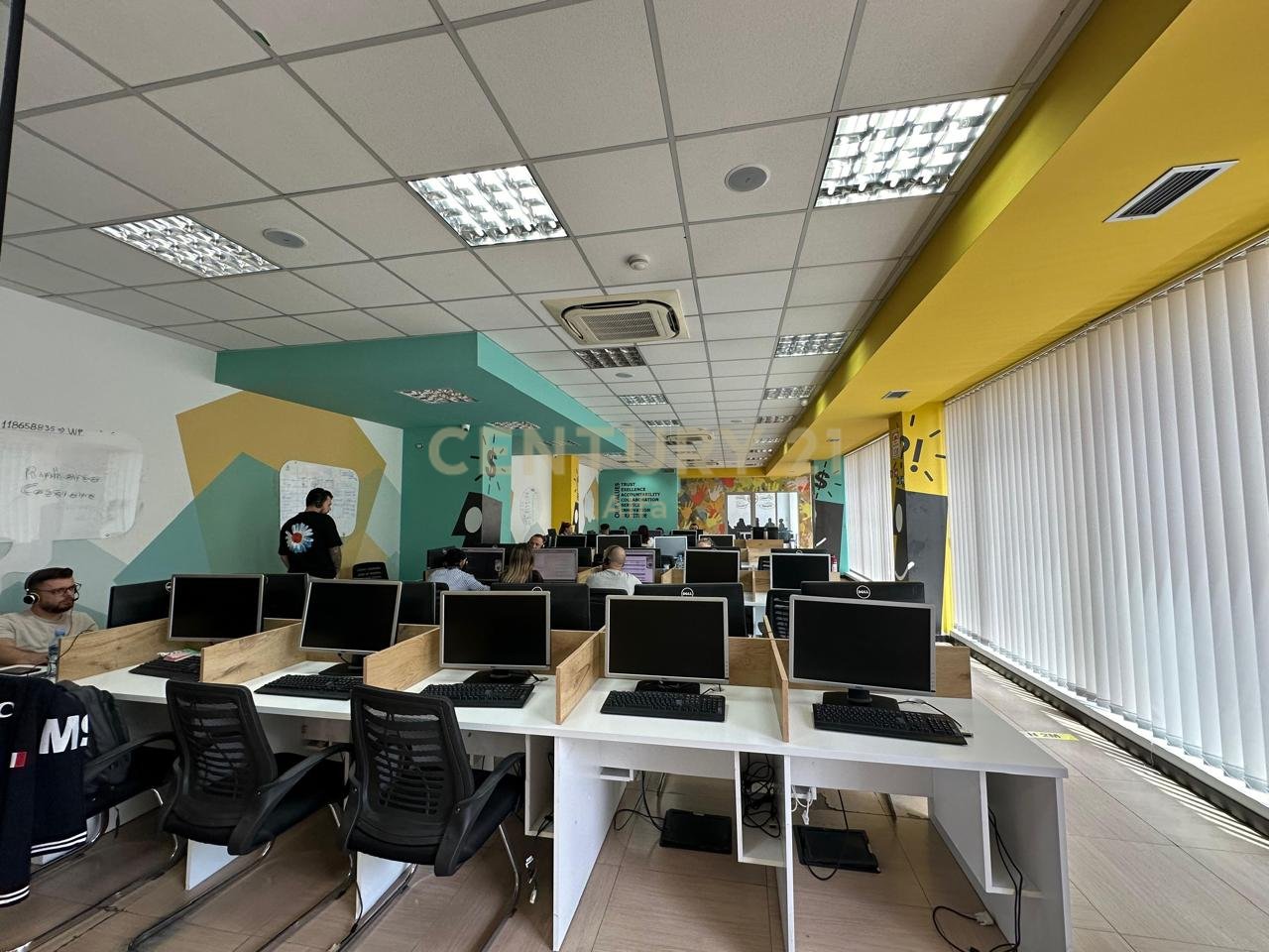 Office space for rent at Hilton, near Delijorgji – Tirana