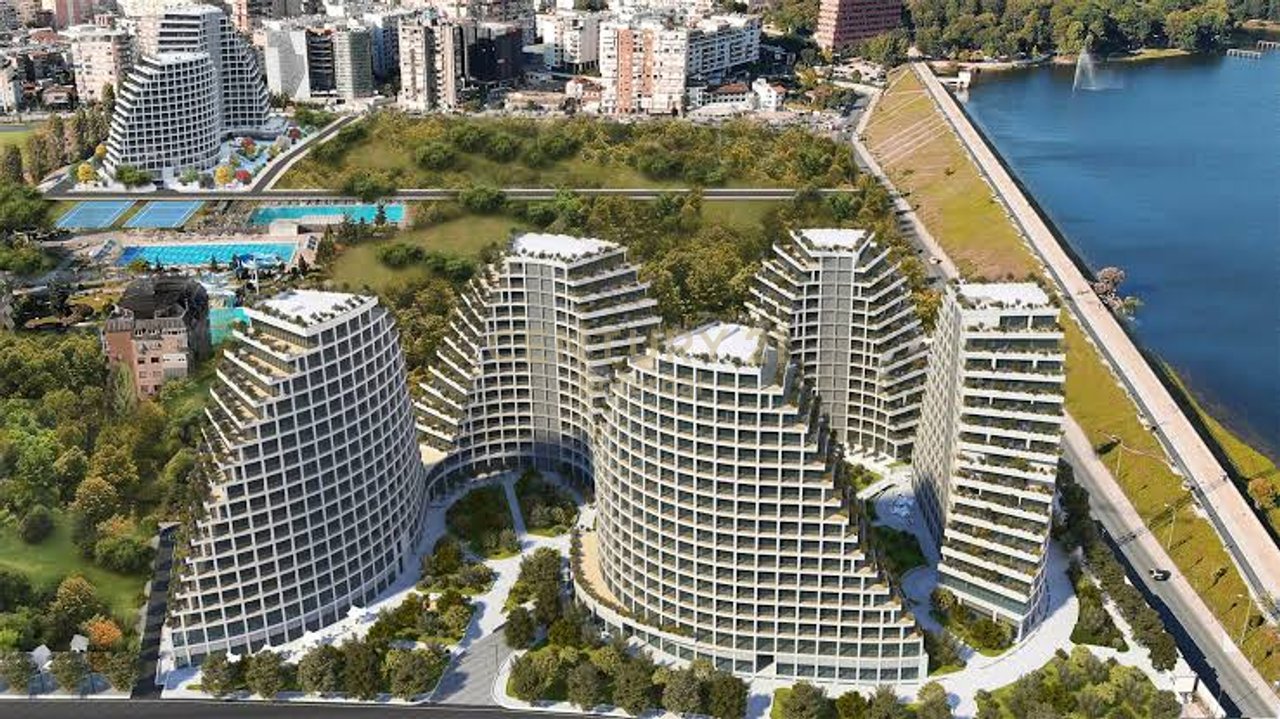Shitet Apartament 2+1+2 Lake View