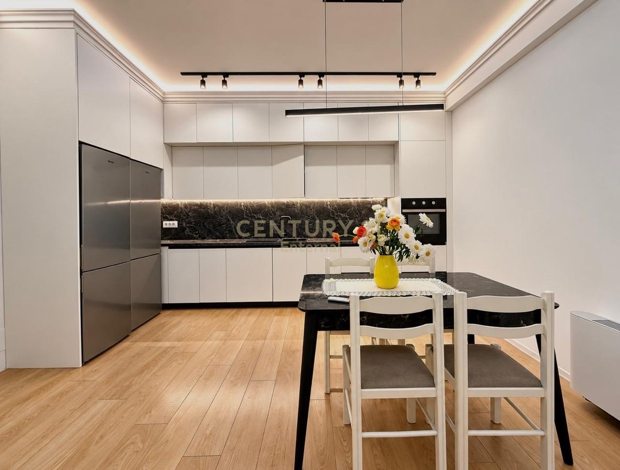 APARTAMENT 3+1+2+ POST PARKIMI ME QIRA – RRUGA E KOSOVARËVE, TIRANË